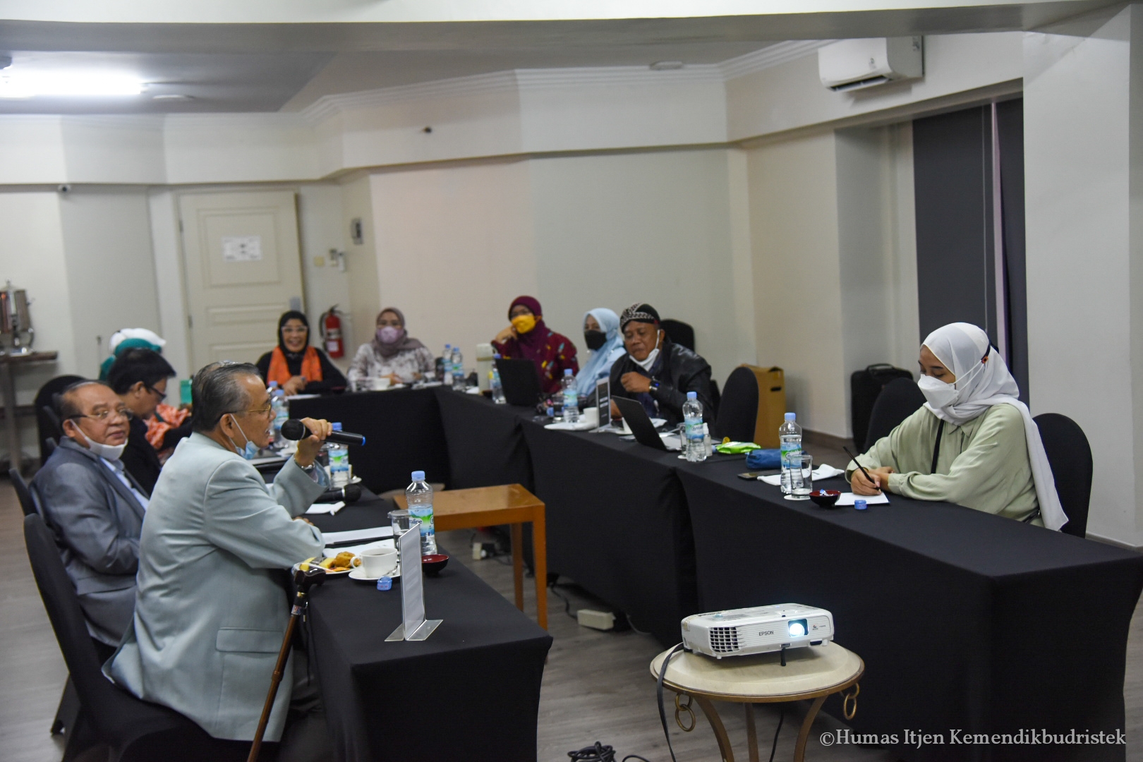 FGD di hotel Arya Duta 4