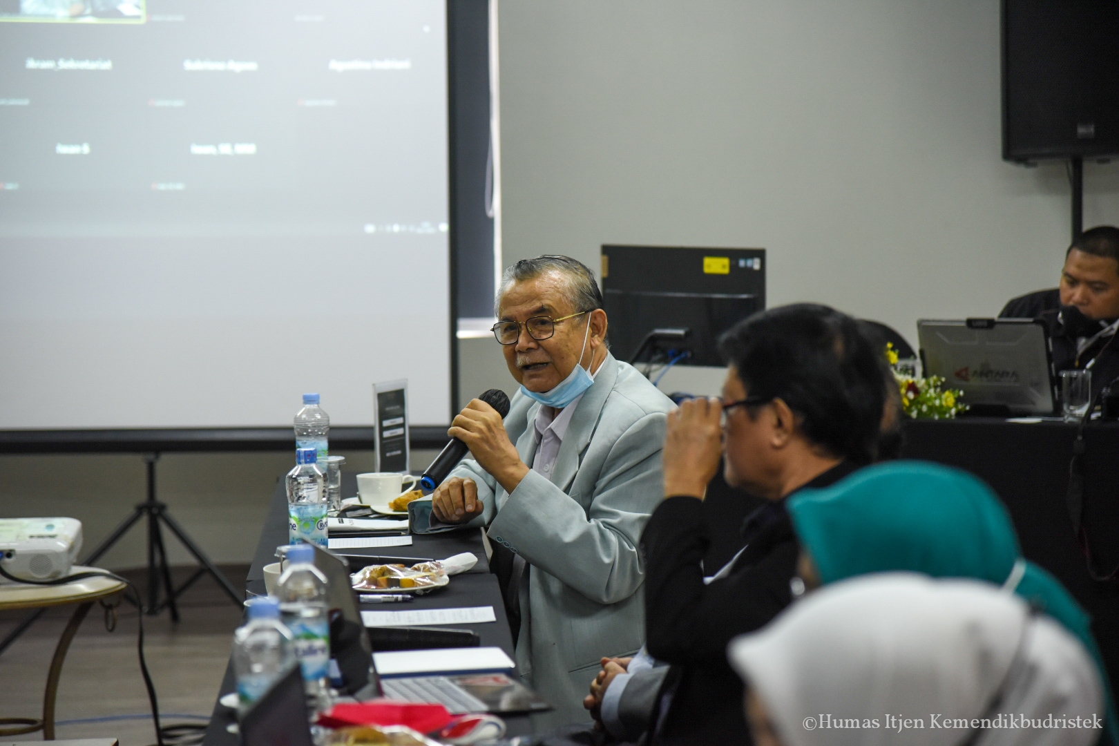 FGD di hotel Arya Duta 5